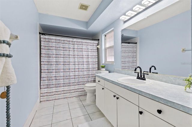 5102 N MACDILL AVENUE, Tampa, FL 33614