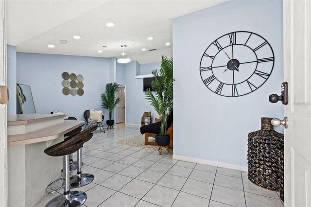 5102 N MACDILL AVENUE, Tampa, FL 33614