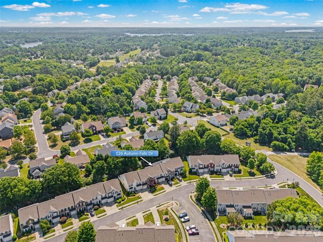 126 Autumn Falls Drive 26, Lake Wylie, SC 29710