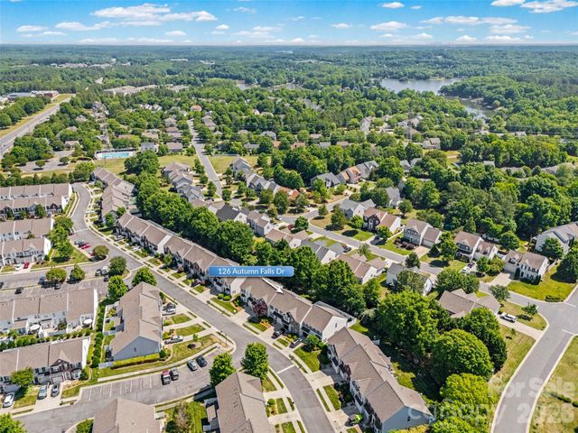 126 Autumn Falls Drive 26, Lake Wylie, SC 29710