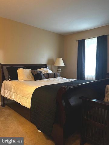 1231 THOMAS JEFFERSON PL, Fredericksburg, VA 22405