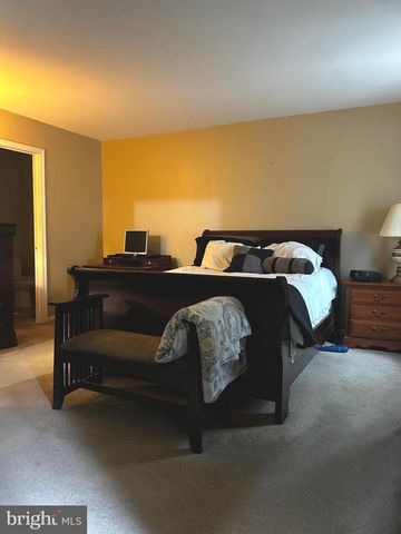 1231 THOMAS JEFFERSON PL, Fredericksburg, VA 22405