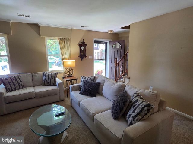 1231 THOMAS JEFFERSON PL, Fredericksburg, VA 22405