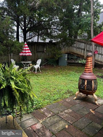 1231 THOMAS JEFFERSON PL, Fredericksburg, VA 22405