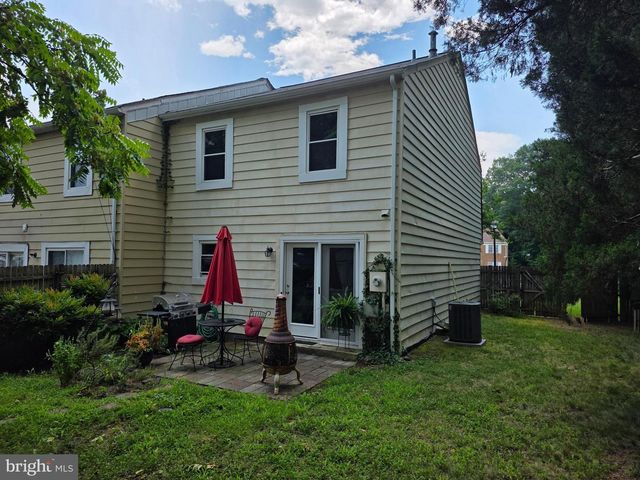 1231 THOMAS JEFFERSON PL, Fredericksburg, VA 22405