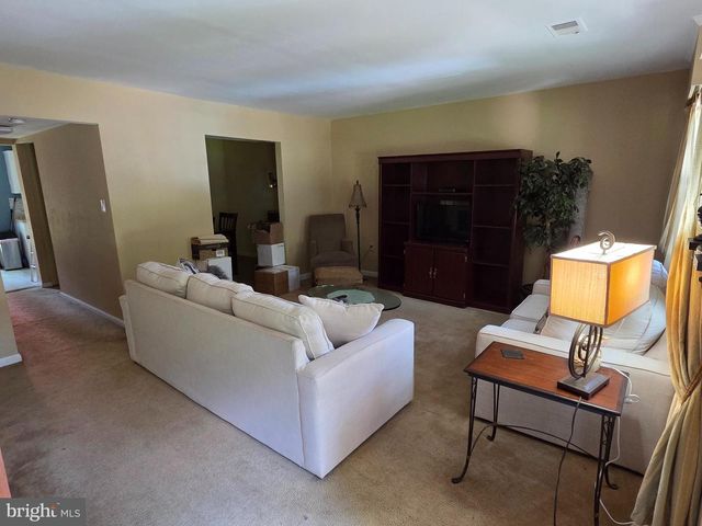 1231 THOMAS JEFFERSON PL, Fredericksburg, VA 22405