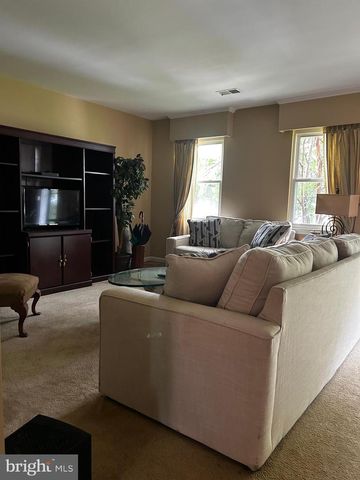 1231 THOMAS JEFFERSON PL, Fredericksburg, VA 22405