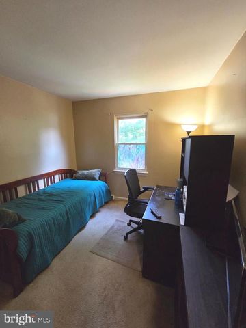 1231 THOMAS JEFFERSON PL, Fredericksburg, VA 22405