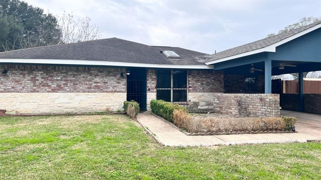 6335 Tall Willow Drive, Houston, TX 77088