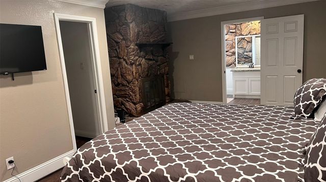 6335 Tall Willow Drive, Houston, TX 77088