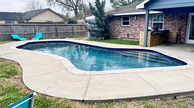 6335 Tall Willow Drive, Houston, TX 77088