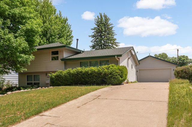 6751 Madison Street NE, Fridley, MN 55432