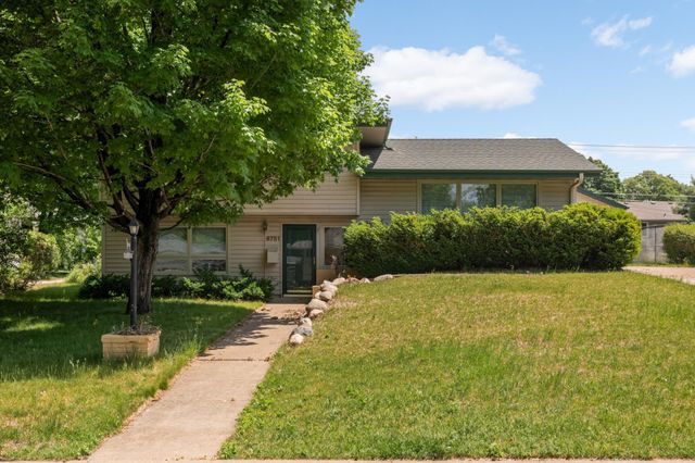6751 Madison Street NE, Fridley, MN 55432