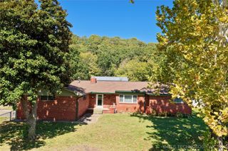 428867 Hwy 266, Checotah, OK 74426