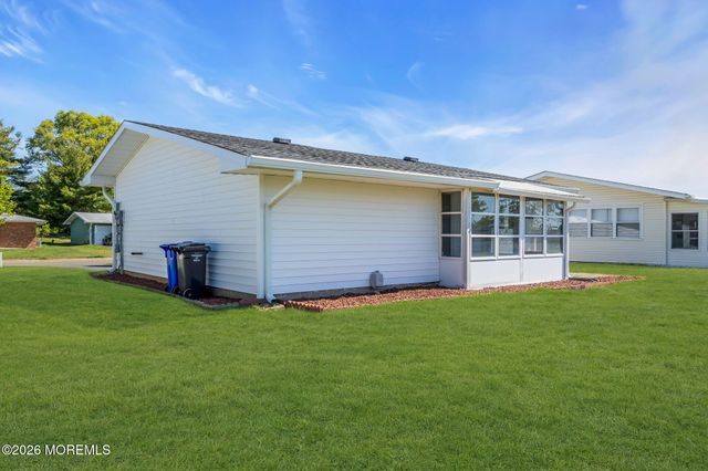 140 Clay Circle, Brick, NJ 08724