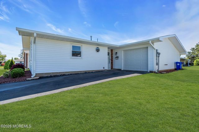 140 Clay Circle, Brick, NJ 08724
