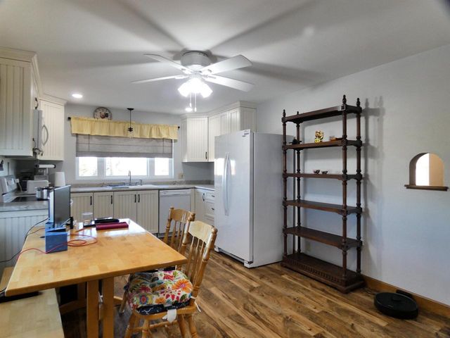 2238 GOLDEN GLOW ROAD, De Pere, WI 54115