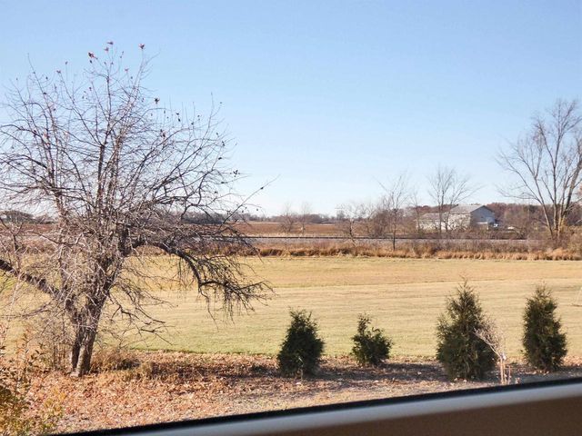 2238 GOLDEN GLOW ROAD, De Pere, WI 54115