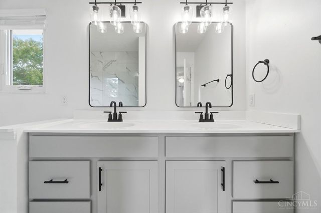7857 Bayer Drive, West Chester, OH 45069