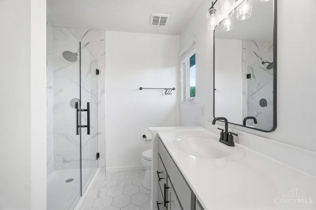 7857 Bayer Drive, West Chester, OH 45069