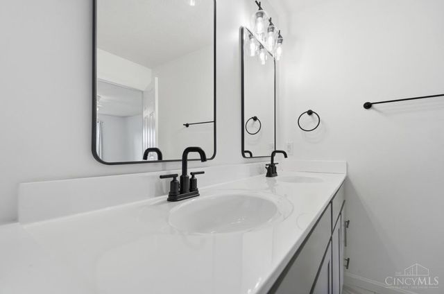 7857 Bayer Drive, West Chester, OH 45069