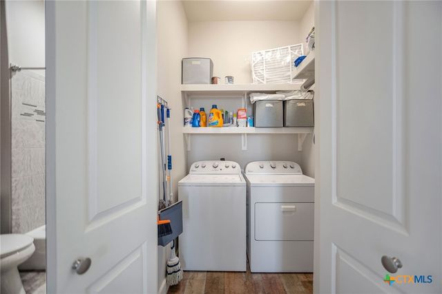 507 S 7th Street, Port O'connor, TX 77982