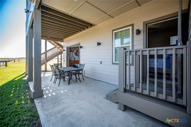 507 S 7th Street, Port O'connor, TX 77982