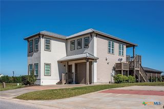 507 S 7th Street, Port O'connor, TX 77982