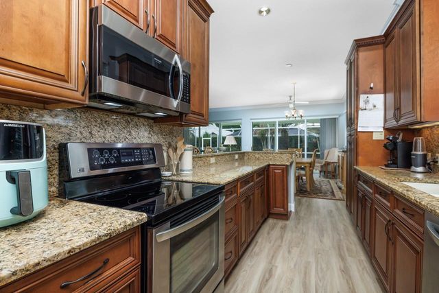 2275 SW Mayflower Drive, Palm City, FL 34990