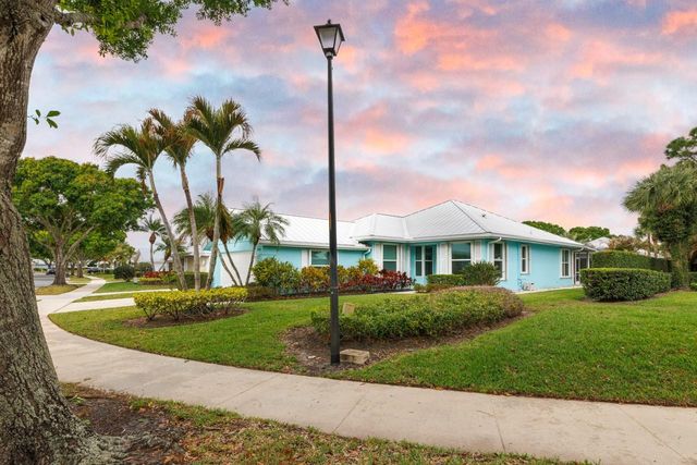 2275 SW Mayflower Drive, Palm City, FL 34990