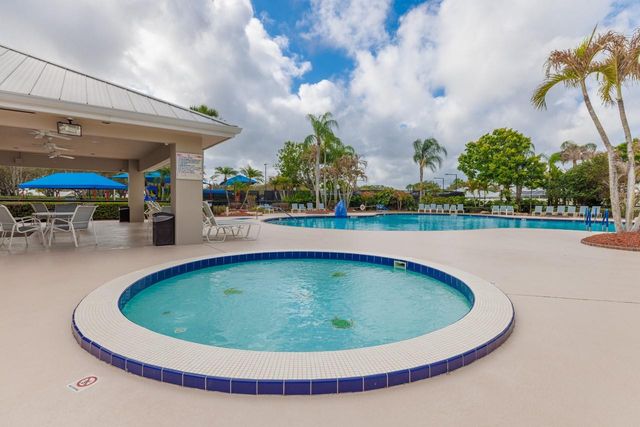 2275 SW Mayflower Drive, Palm City, FL 34990