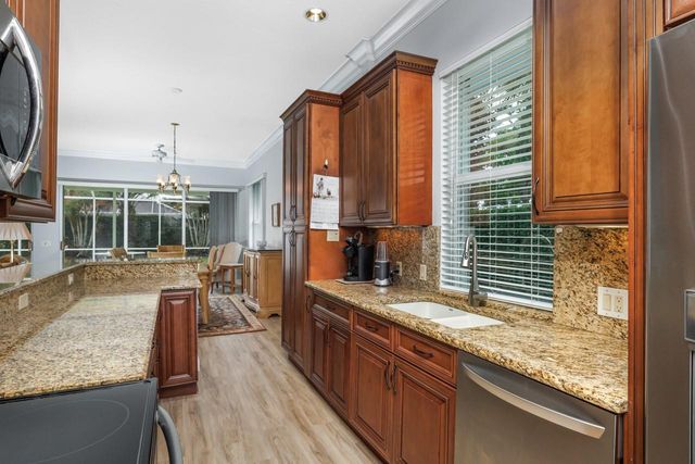 2275 SW Mayflower Drive, Palm City, FL 34990