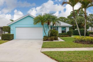 2275 SW Mayflower Drive, Palm City, FL 34990