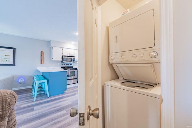 9465 S Pointe Retreat Drive, Bloomington, IN 47401