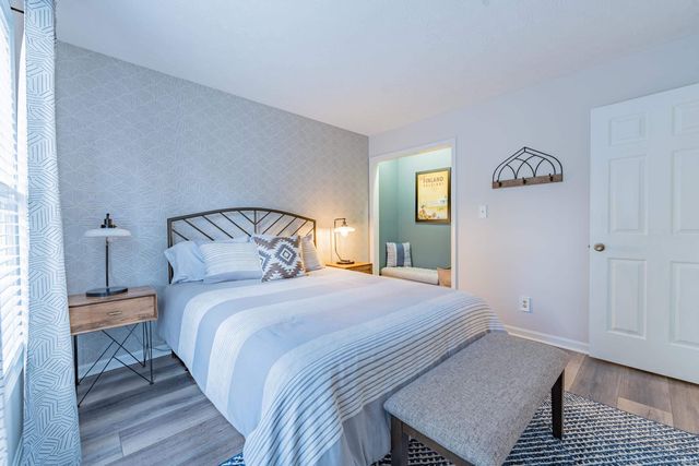 9465 S Pointe Retreat Drive, Bloomington, IN 47401