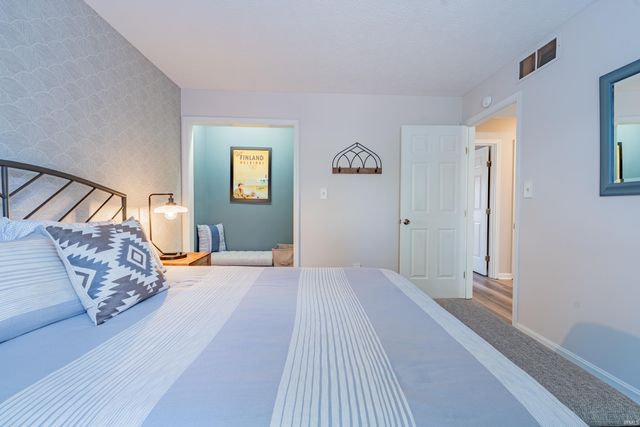 9465 S Pointe Retreat Drive, Bloomington, IN 47401