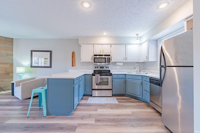 9465 S Pointe Retreat Drive, Bloomington, IN 47401