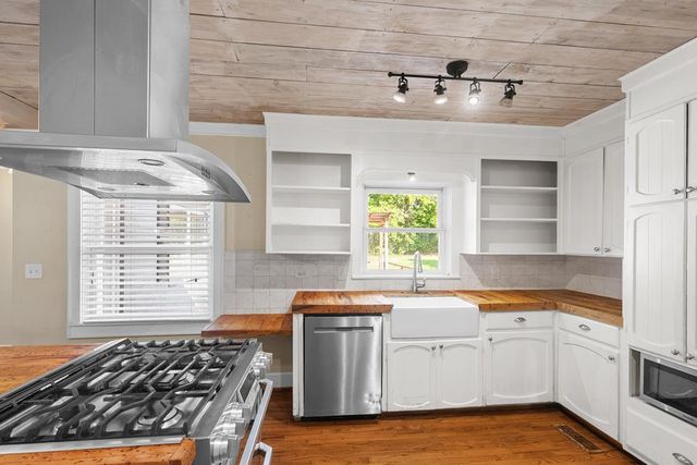 514 S Main, Headland, AL 36345