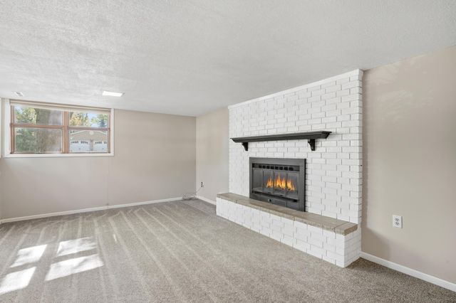 104 Mark Drive NE, Hutchinson, MN 55350