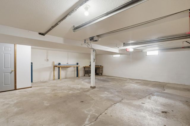 104 Mark Drive NE, Hutchinson, MN 55350