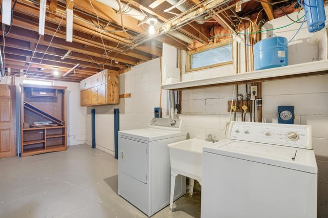 104 Mark Drive NE, Hutchinson, MN 55350