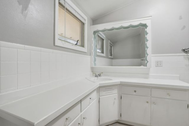 104 Mark Drive NE, Hutchinson, MN 55350