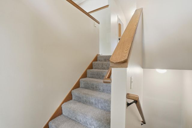 104 Mark Drive NE, Hutchinson, MN 55350