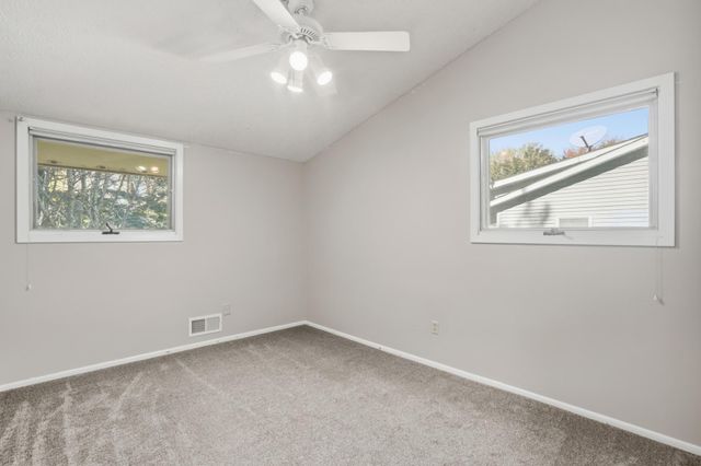 104 Mark Drive NE, Hutchinson, MN 55350