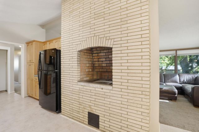 104 Mark Drive NE, Hutchinson, MN 55350