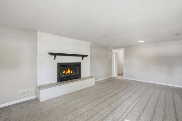 104 Mark Drive NE, Hutchinson, MN 55350