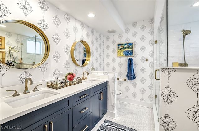 5801 Glencove DR 502, Naples, FL 34108