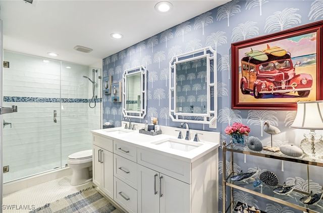 5801 Glencove DR 502, Naples, FL 34108