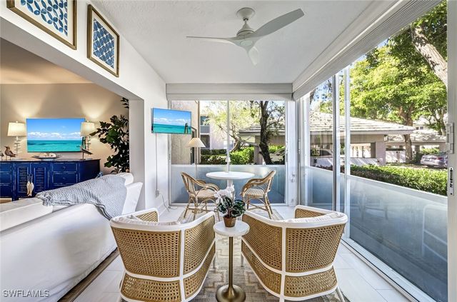 5801 Glencove DR 502, Naples, FL 34108