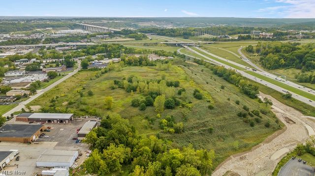 1329 E Schaaf Road, Brooklyn Heights, OH 44131